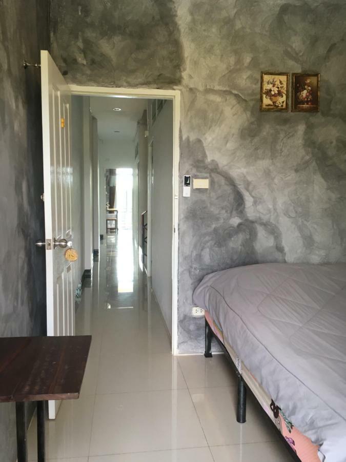 Innkhun House Urt Suratthani Airport Surat Thani Exterior foto