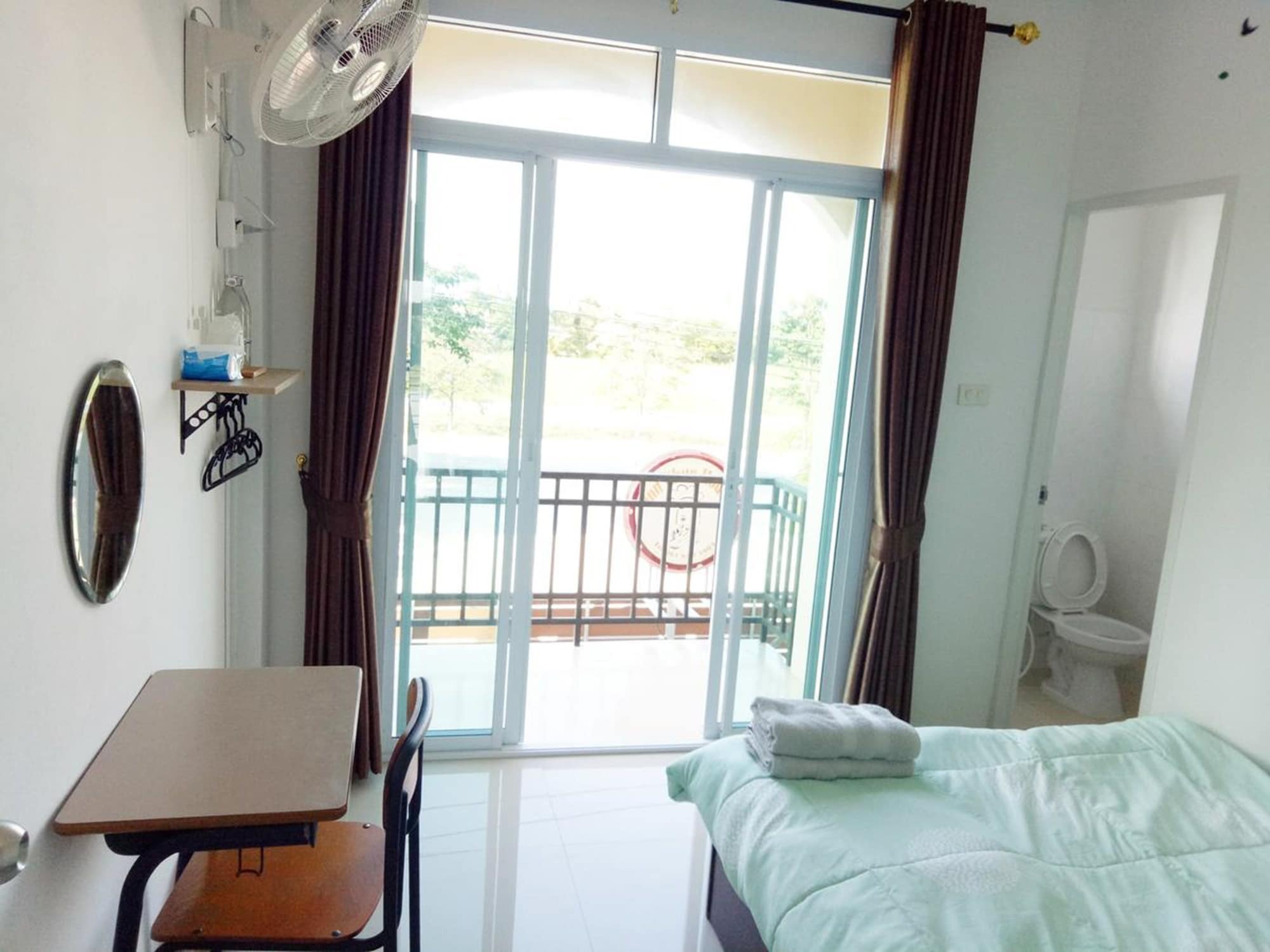 Innkhun House Urt Suratthani Airport Surat Thani Exterior foto